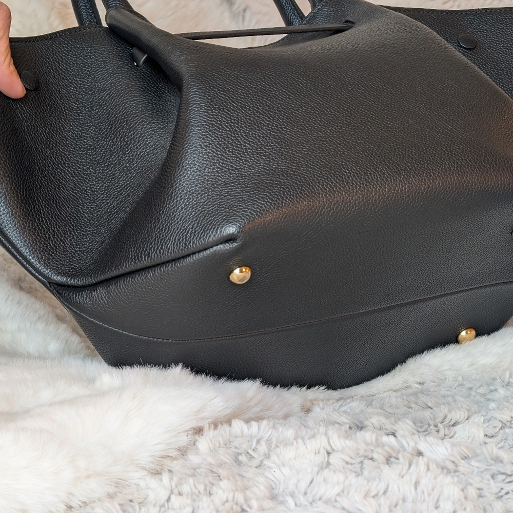 💖 LNWT Host Pick‼️❣️ Elegant Midi New York Black Leather Tote Bag 👜 - Picture 5 of 16